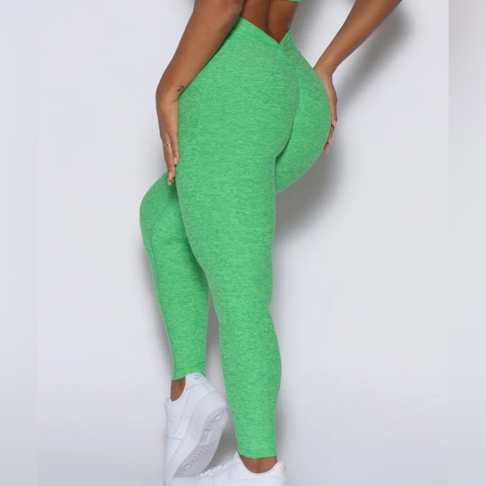 NWT Bombshell Sportswear Vback leggings green size L
